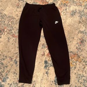 womens nike sweatpants